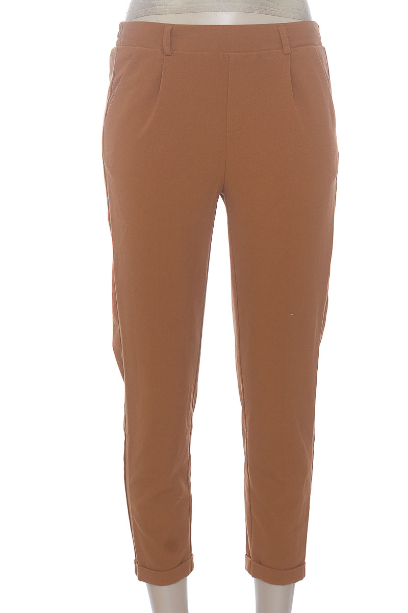 Pantalones color Café - Stradivarius