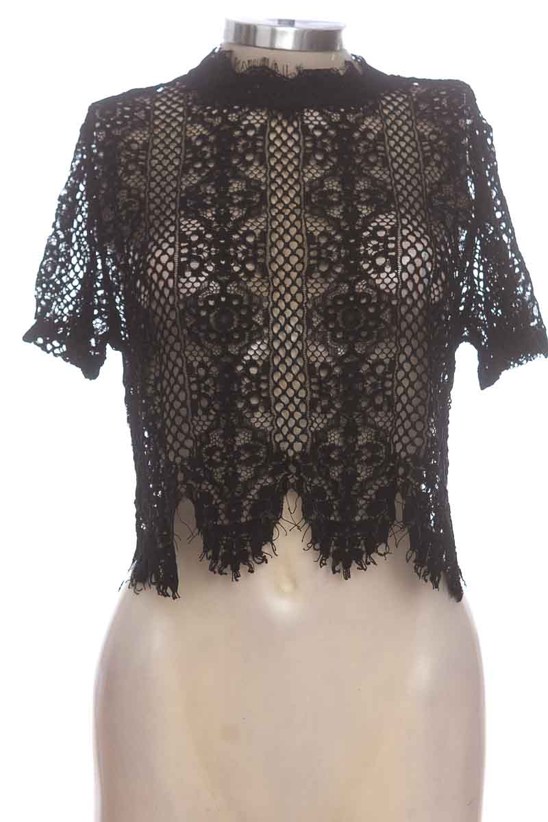 Top / Camiseta color Negro - Zara