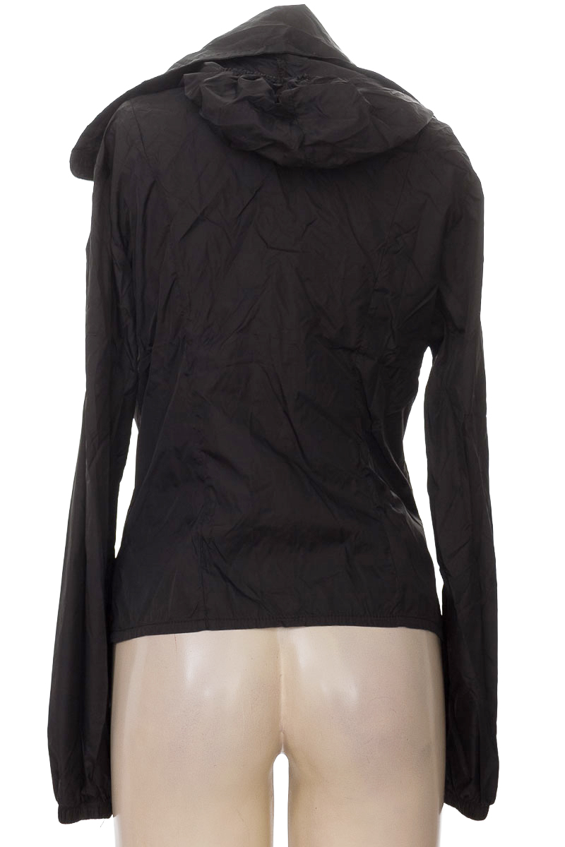 Ropa Deportiva / Salida de Baño color Negro - Closeando