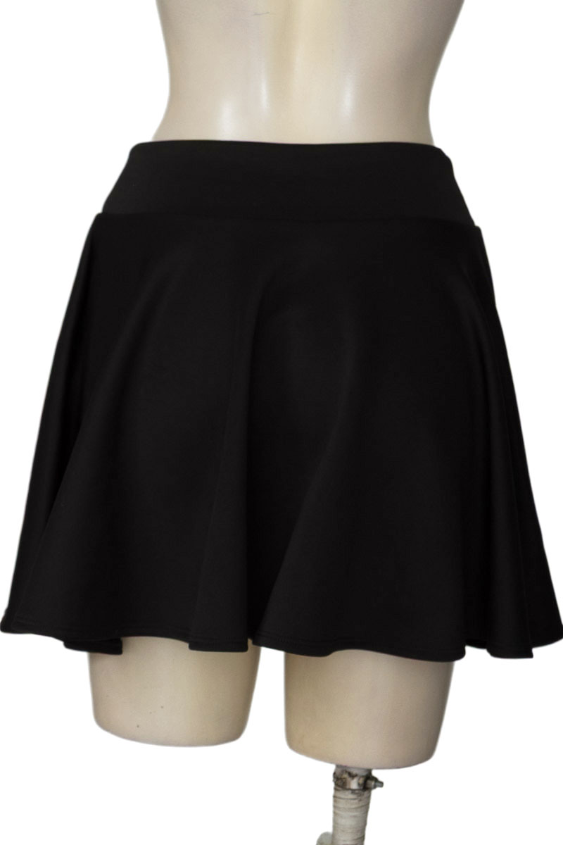 Falda color Negro - Closeando