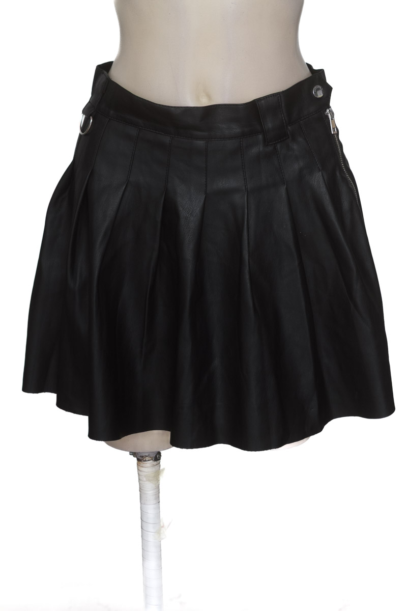 Falda color Negro - Bershka