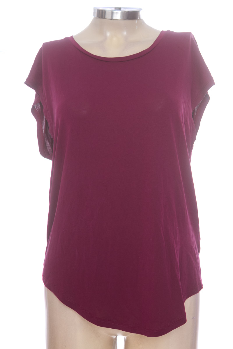 Ropa Deportiva / Salida de Baño color Vinotinto - Oysho 