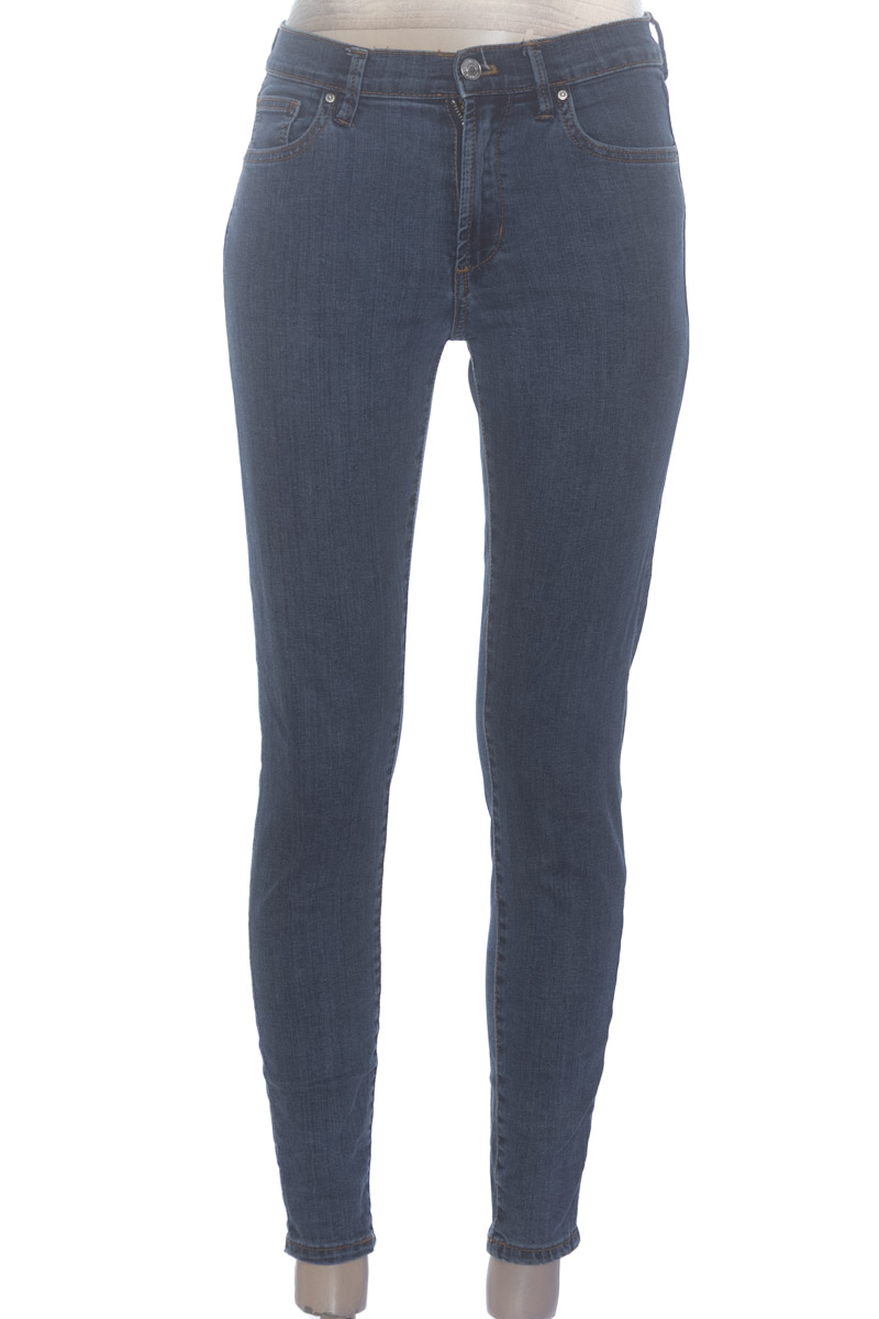 Pantalones color Vinotinto - Zara