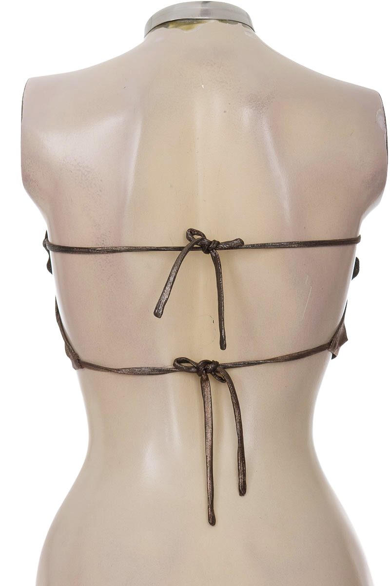 Top / Camiseta color Café - Closeando