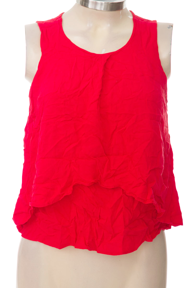 Top / Camiseta color Rojo - Bershka