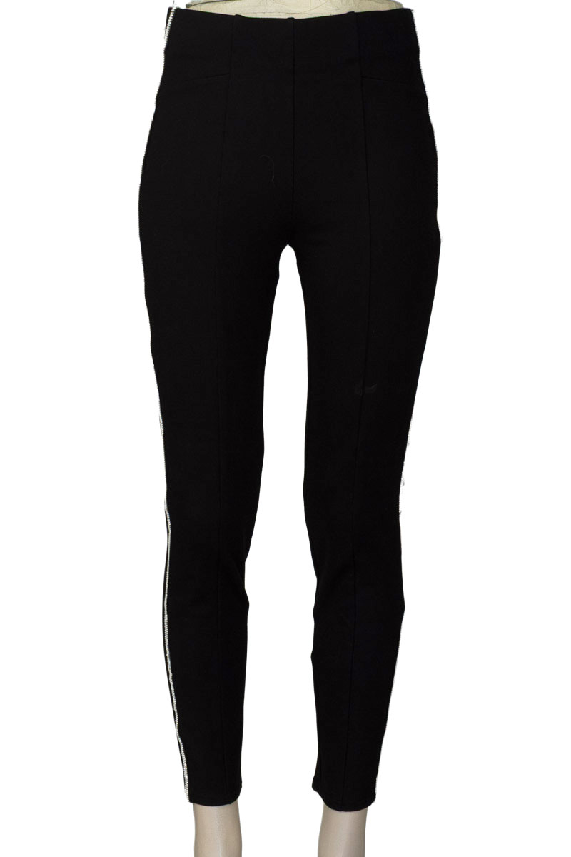 Pantalones color Negro - Closeando
