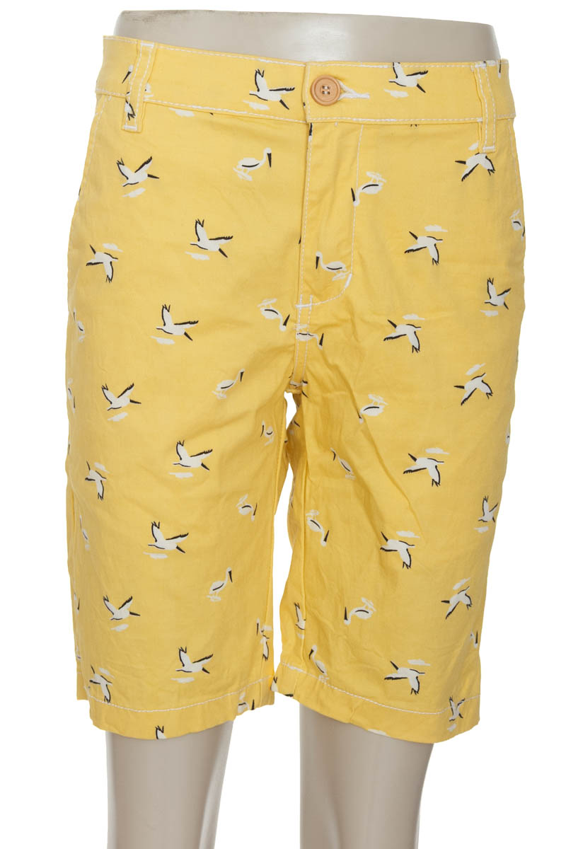 Bermuda - Pantaloneta color Amarillo - Closeando