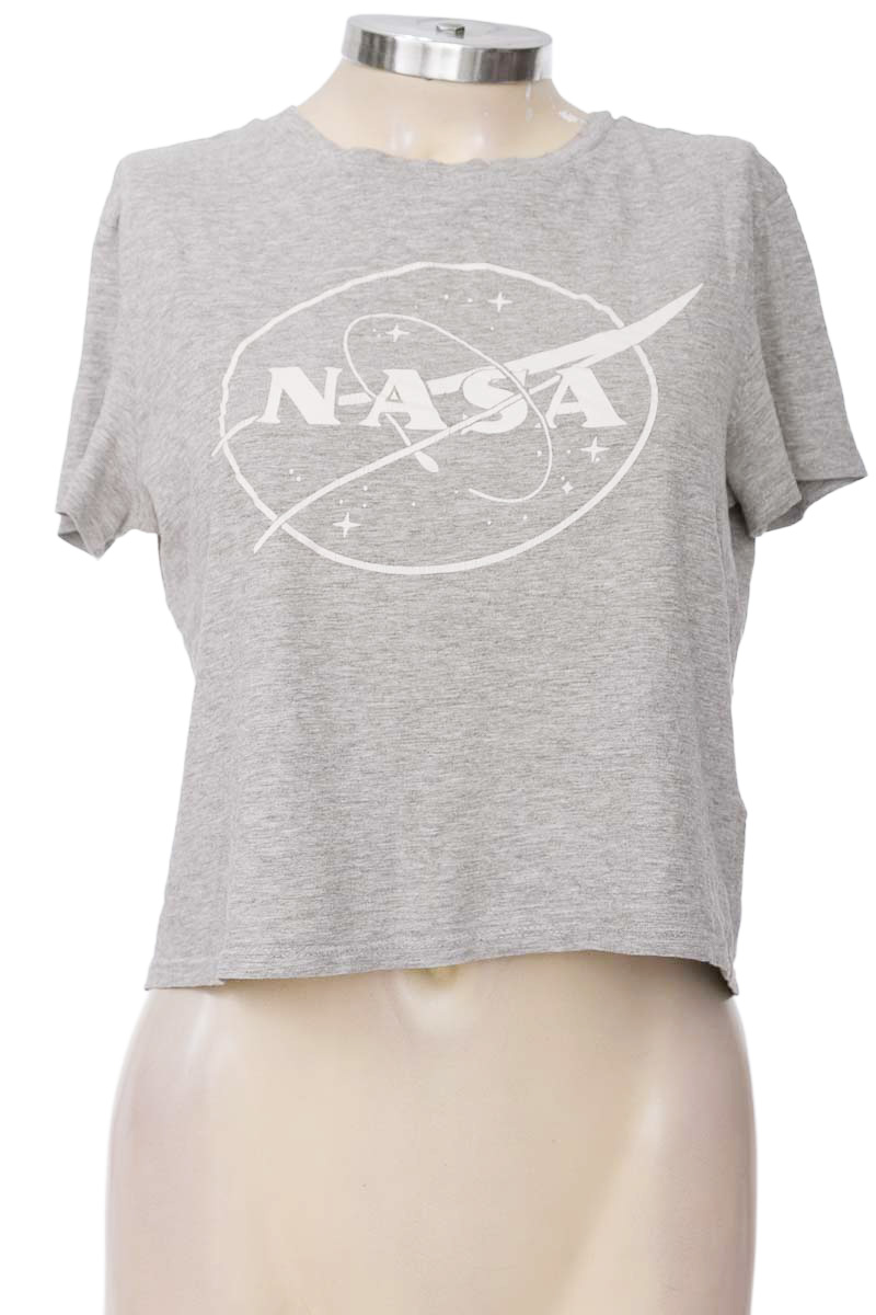 Top / Camiseta color Gris - Divided by H&M