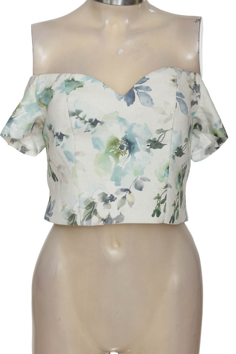 Top / Camiseta color Beige - Closeando