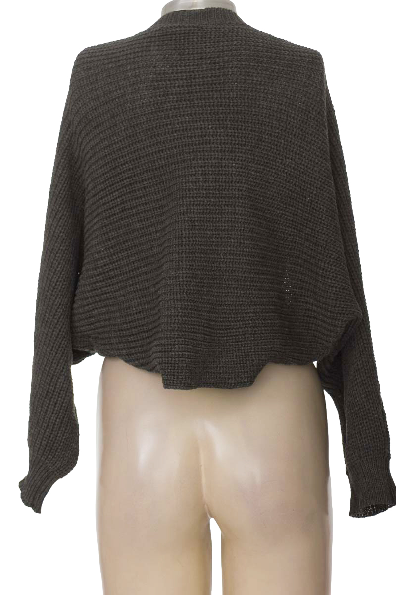 Sweater color Gris - Closeando