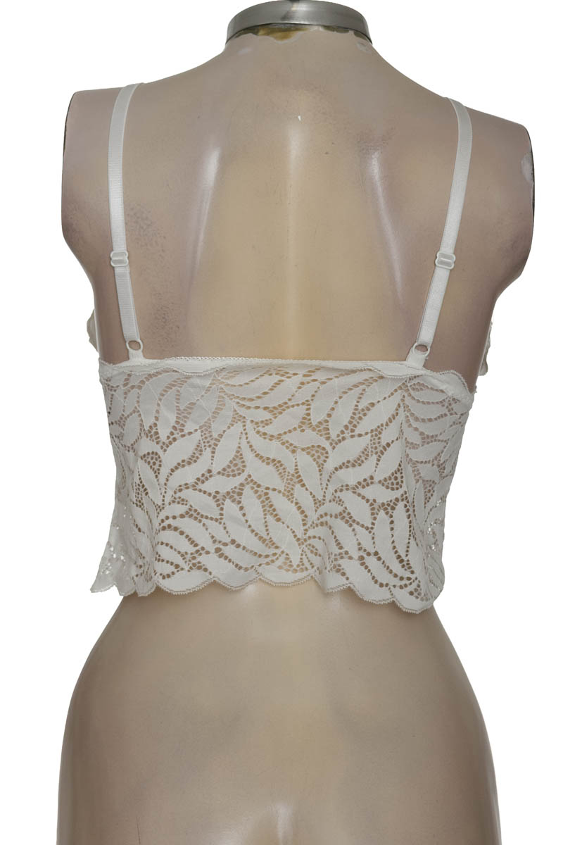 Top / Camiseta color Blanco - Closeando