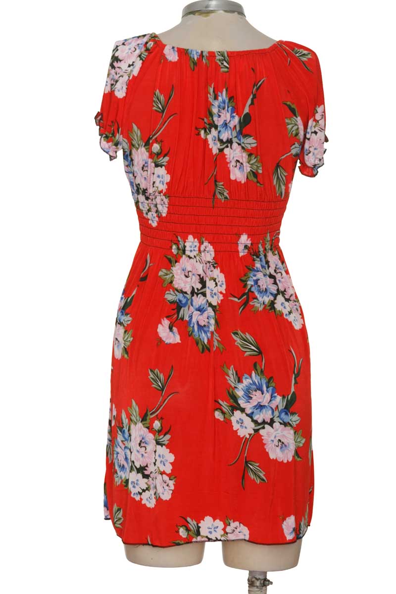 Vestido / Enterizo color Rojo - Closeando