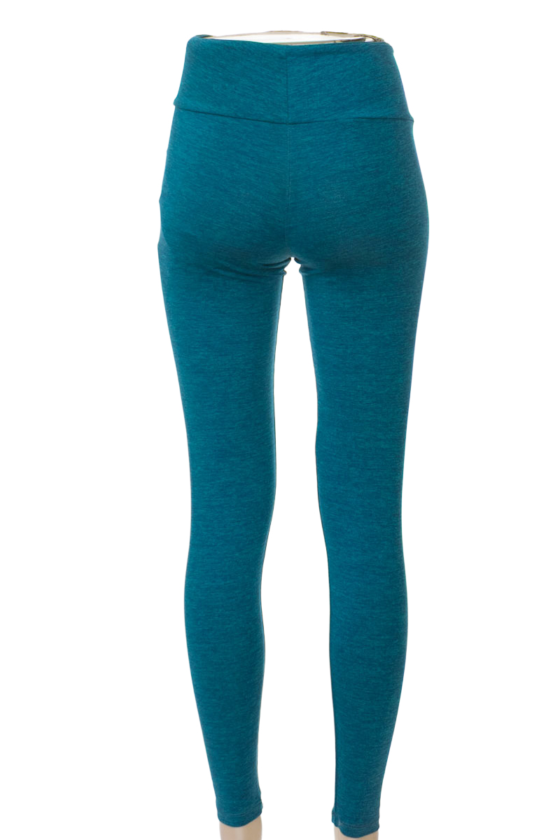 Ropa Deportiva / Salida de Baño color Azul - Closeando