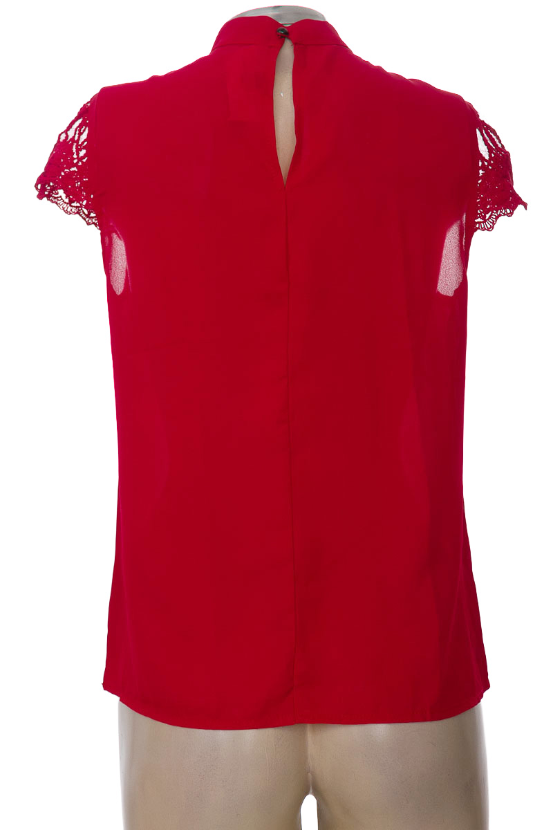 Top / Camiseta color Rojo - Closeando