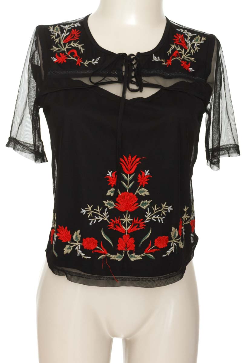 Top / Camiseta color Negro - Koaj