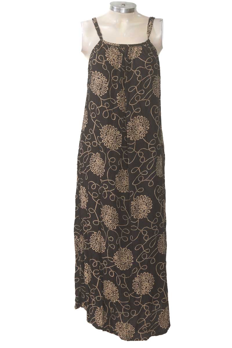 Vestido / Enterizo color Negro - Closeando