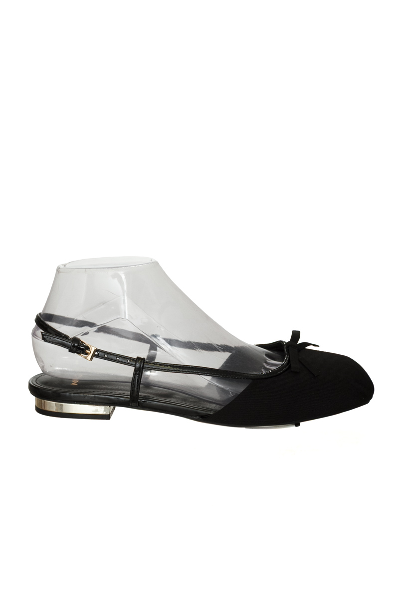 Zapatos color Negro - MNG