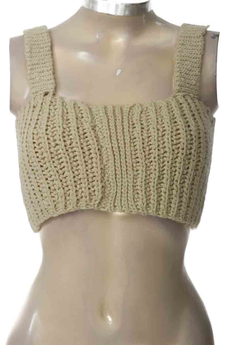 Top / Camiseta color Beige - Closeando