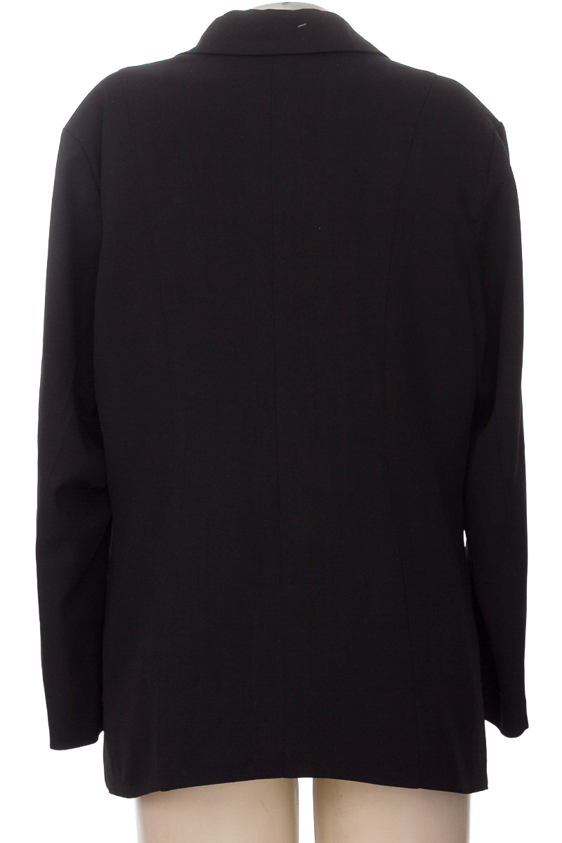 Chaqueta / Abrigo color Negro - Closeando