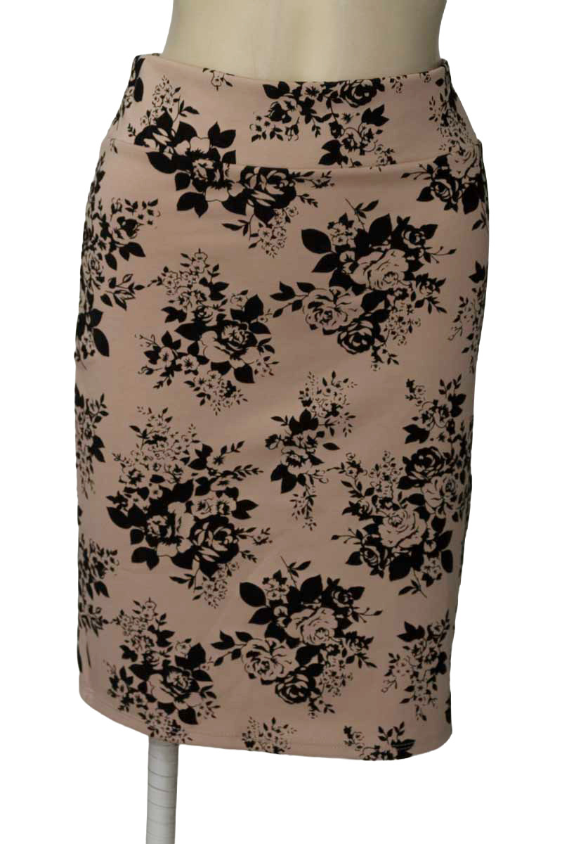 Falda color Beige - Closeando