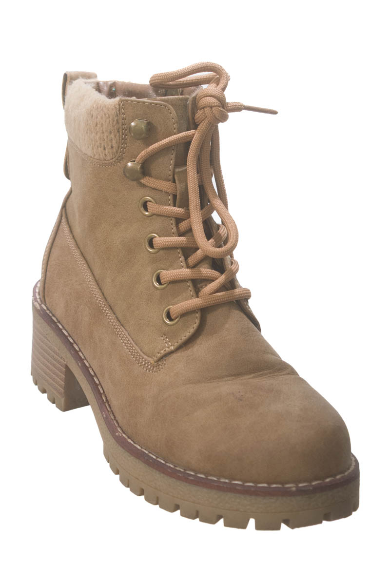 Zapatos color Beige - Bata