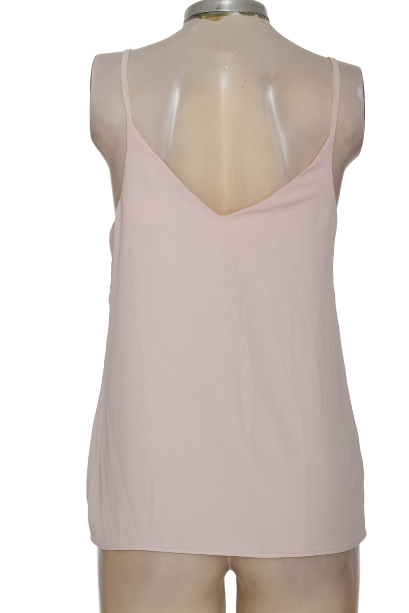 Top / Camiseta color Rosado - Arkitect