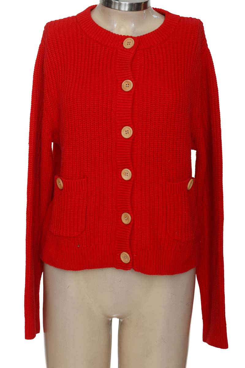 Sweater color Rojo - Closeando
