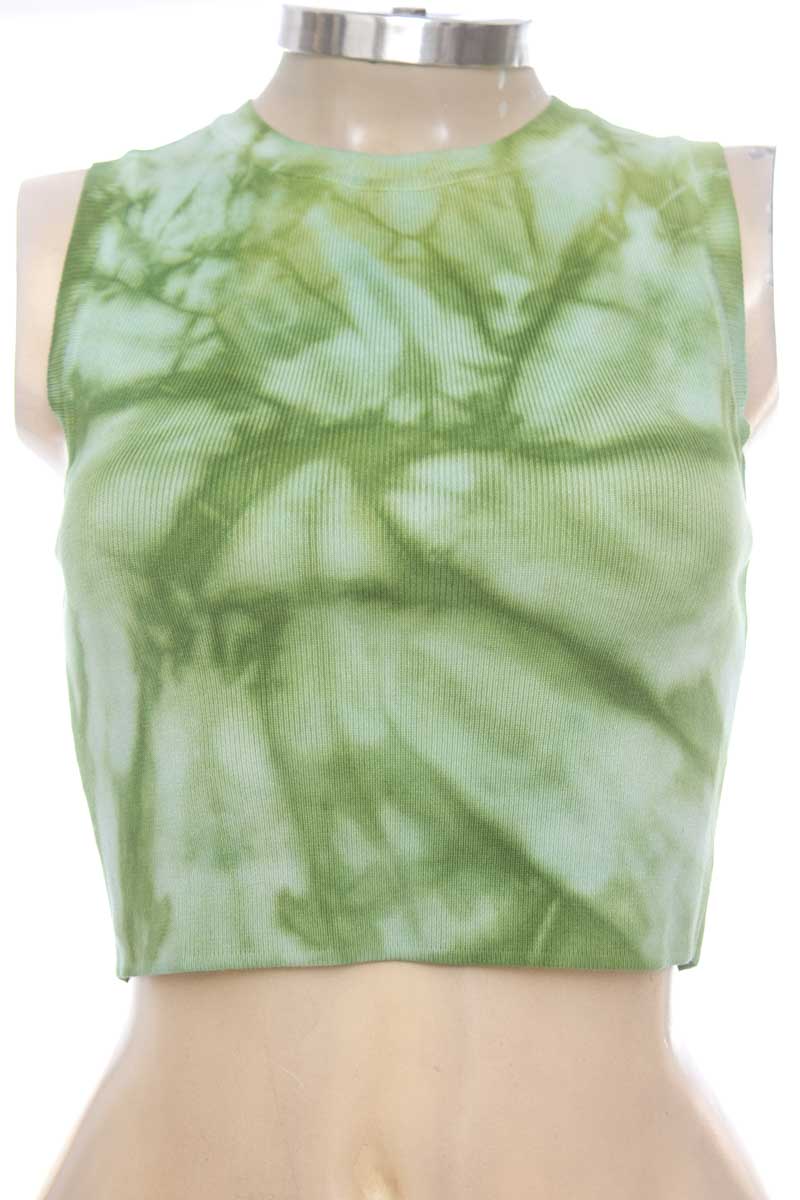 Top / Camiseta color Verde - Zara