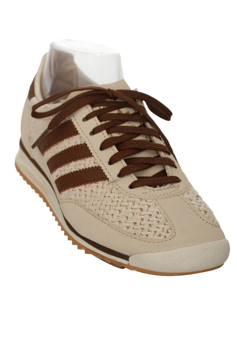 Zapatos color Beige - Adidas