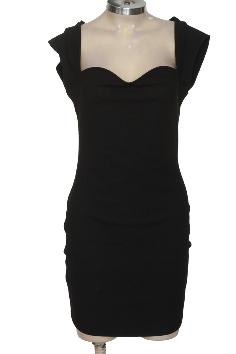 Vestido / Enterizo color Negro - Closeando