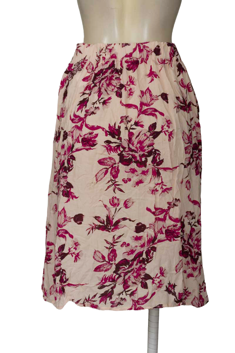 Falda color Rosado - Closeando