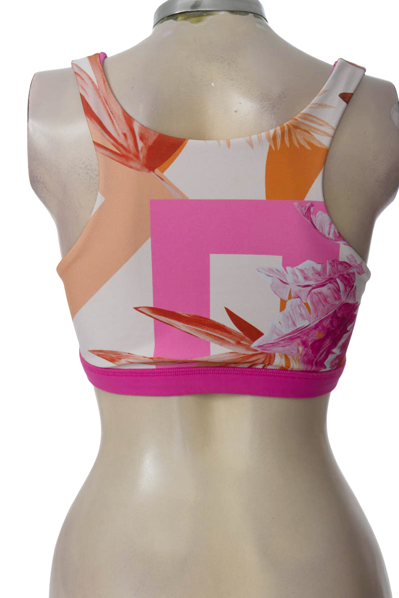 Ropa Deportiva / Salida de Baño color Fucsia - Closeando