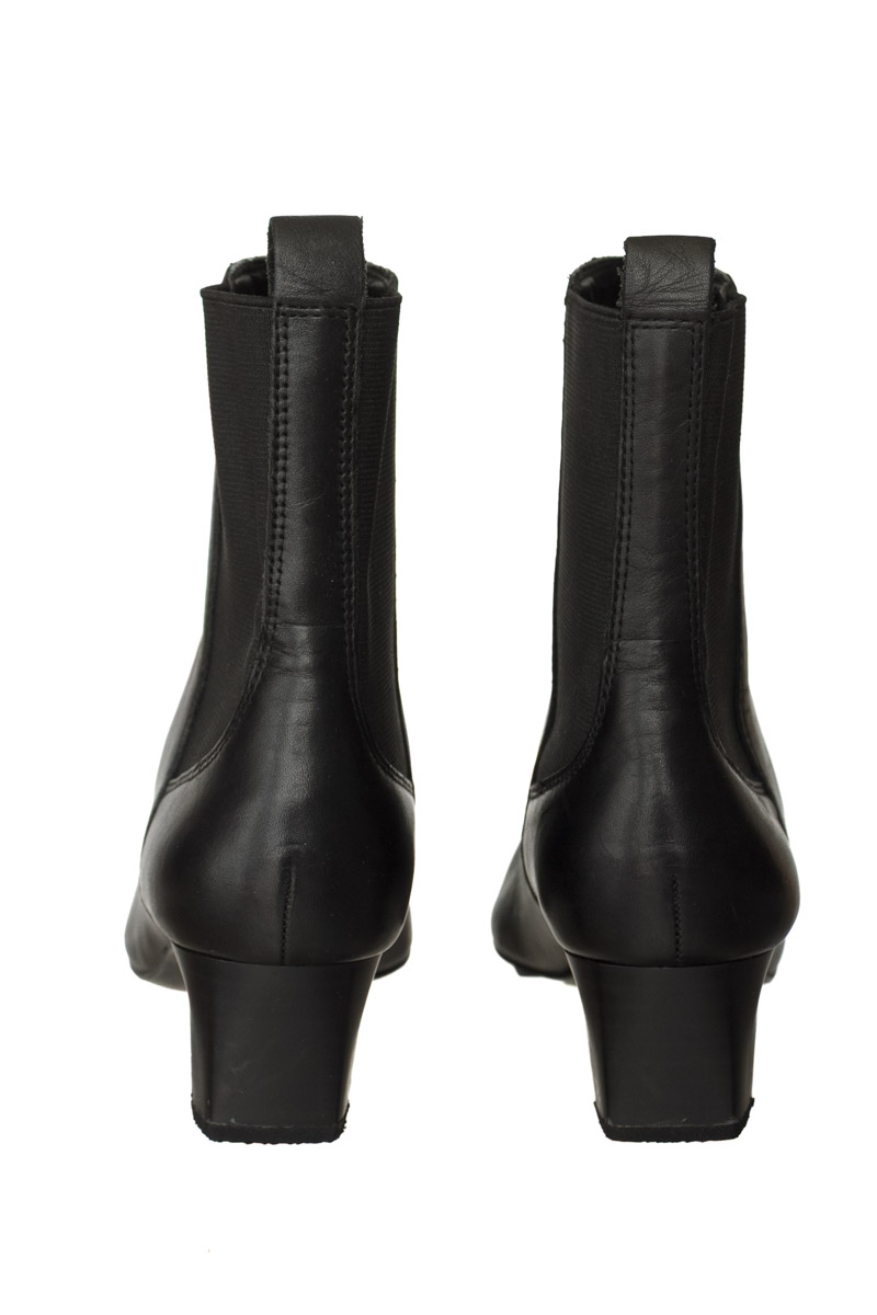 Zapatos color Negro - MNG