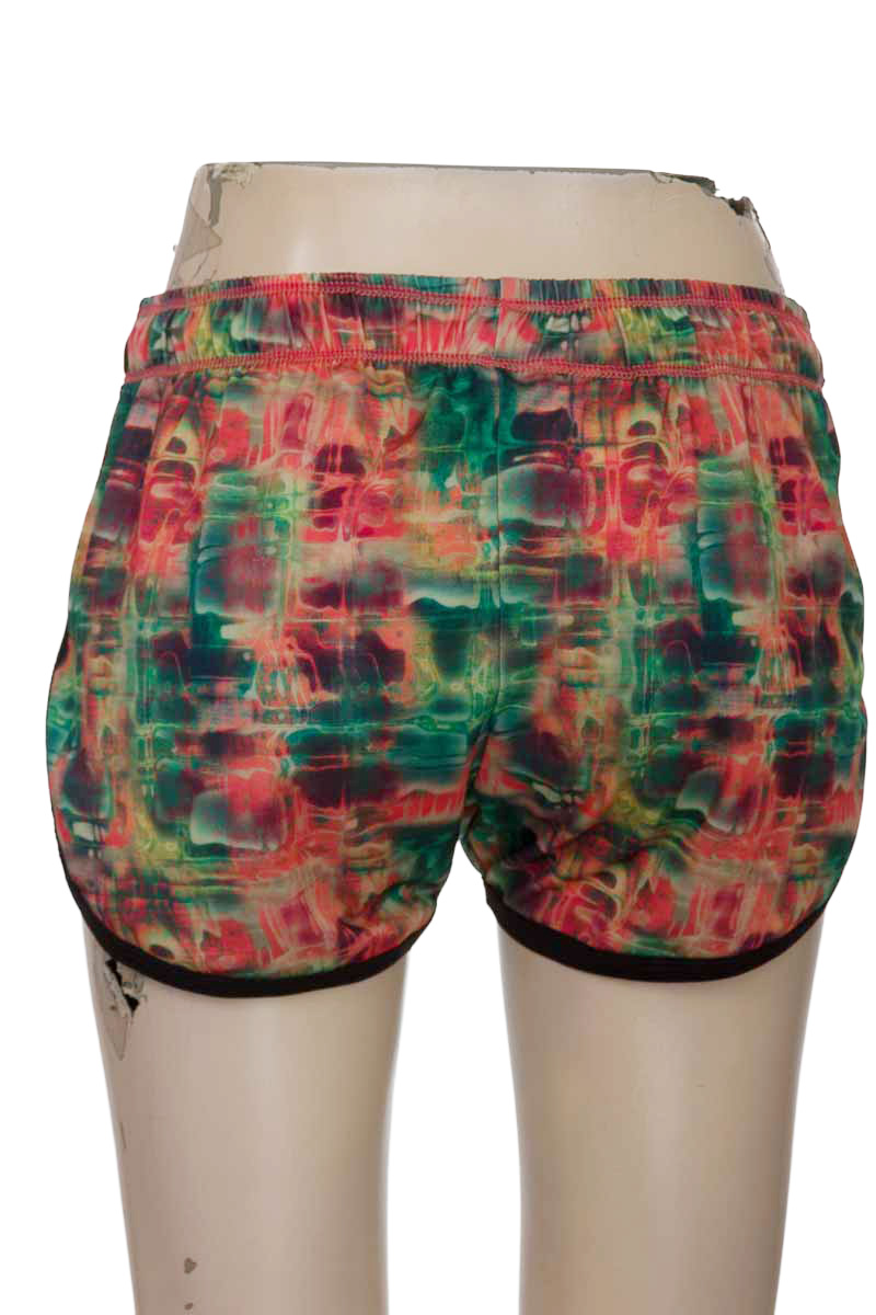 Ropa Deportiva / Salida de Baño color Estampado - Closeando