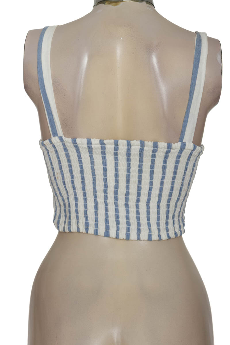 Top / Camiseta color Azul - HAUTE MONDE
