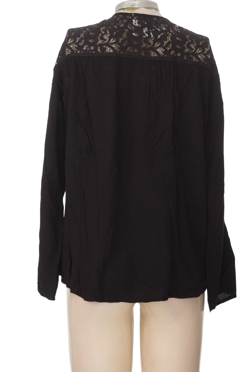 Blusa color Negro - Rifle