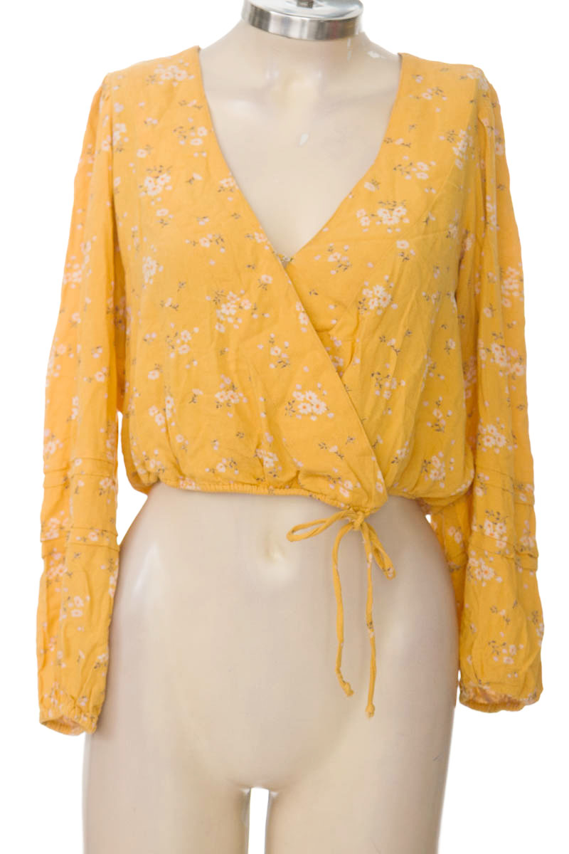 Blusa color Mostaza - American Eagle