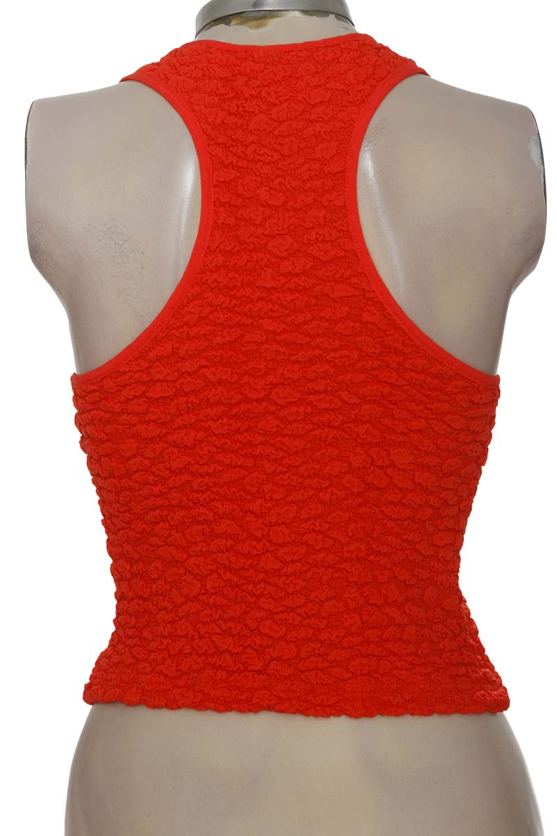 Top / Camiseta color Rojo - ANTHROPOLOGIE