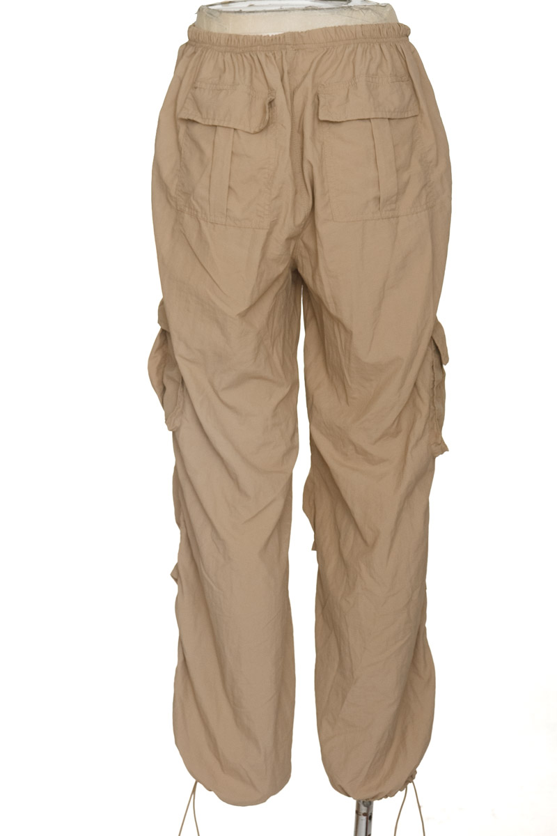 Pantalones color Beige - Closeando