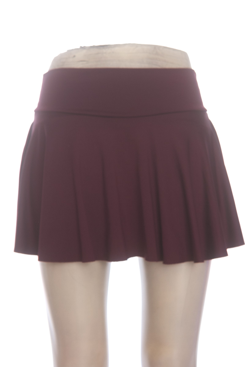 Ropa Deportiva / Salida de Baño color Vinotinto - Closeando