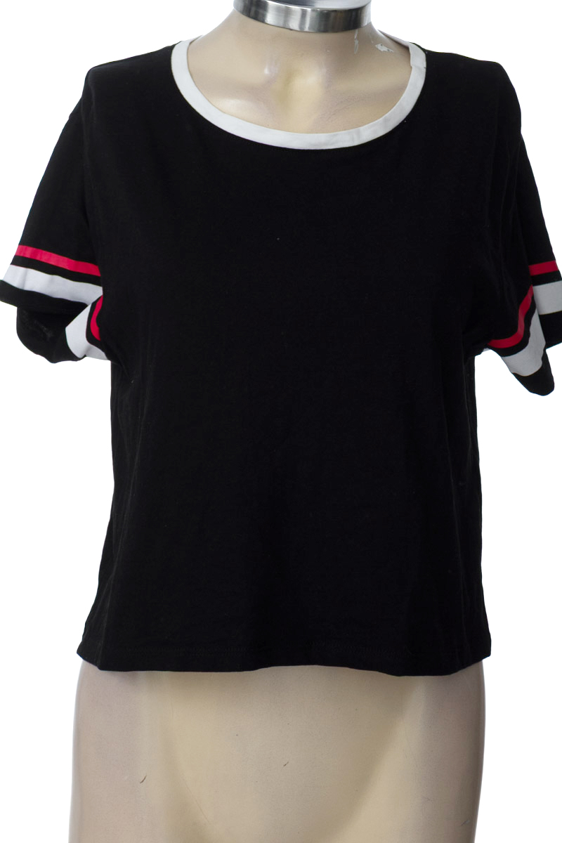 Top / Camiseta color Negro - Fb Sister