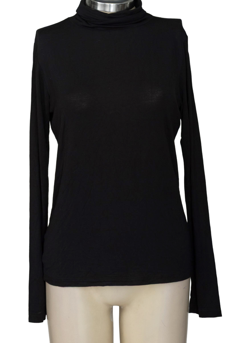Top / Camiseta color Negro - Ostu