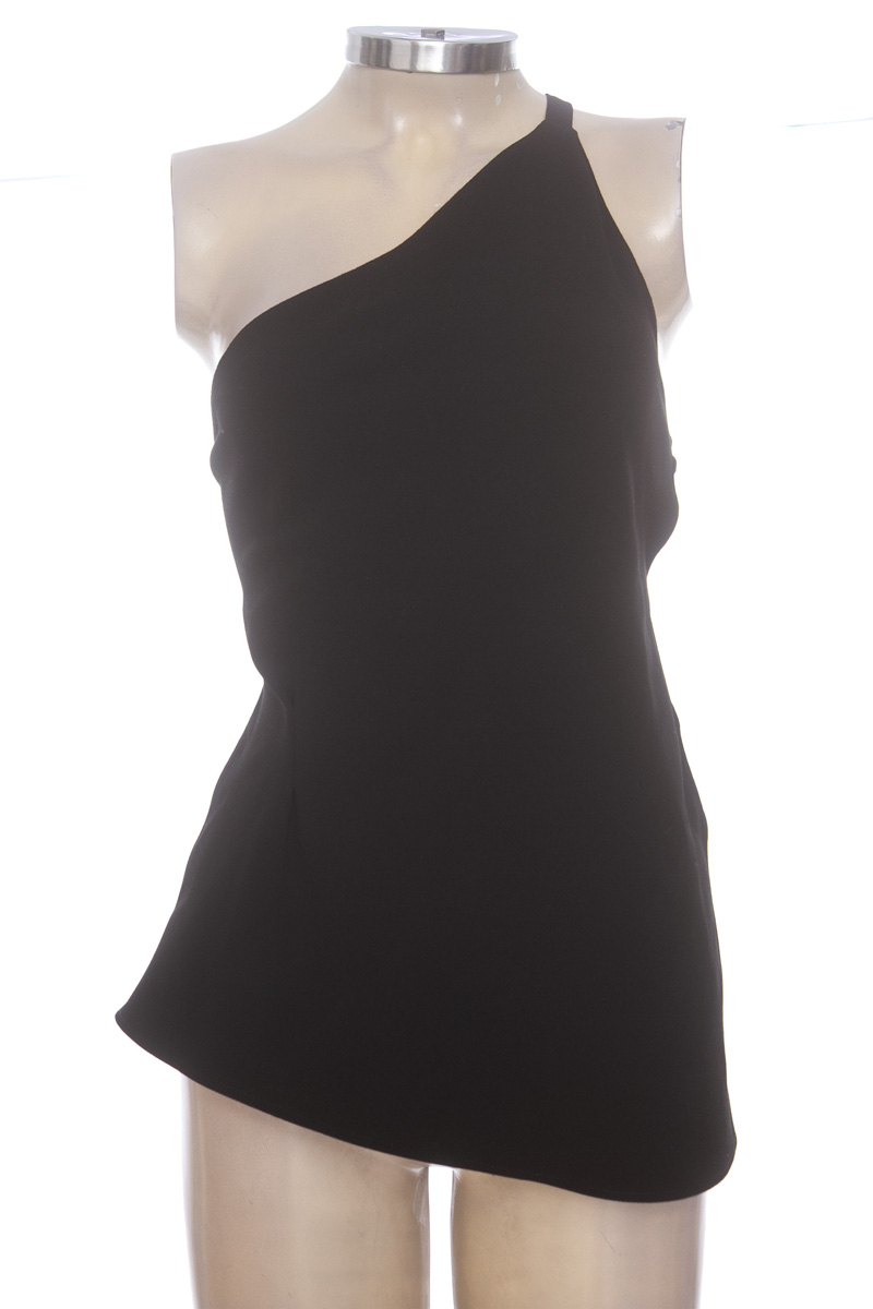 Top / Camiseta color Negro - Zara