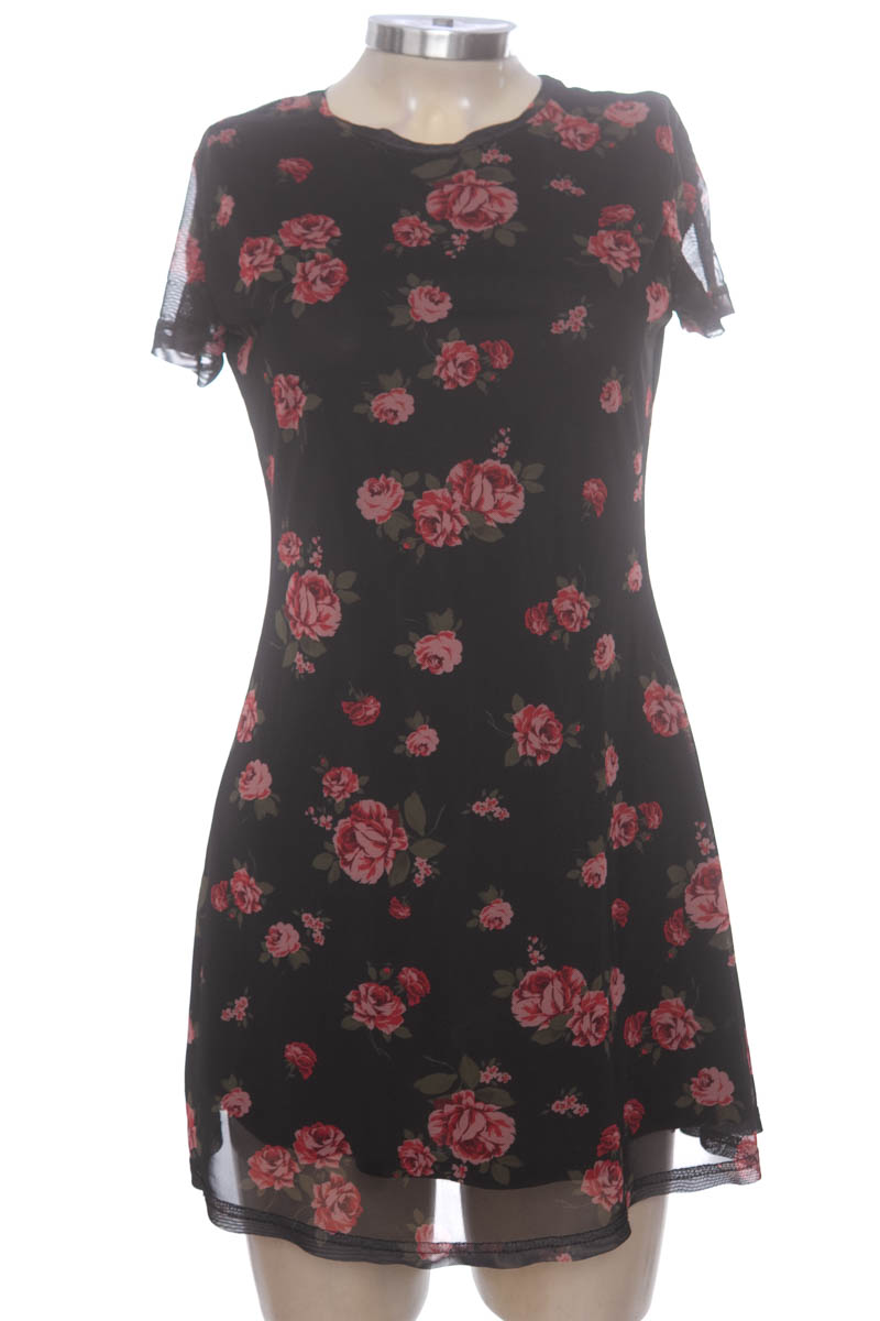 Vestido / Enterizo color Negro - Stradivarius