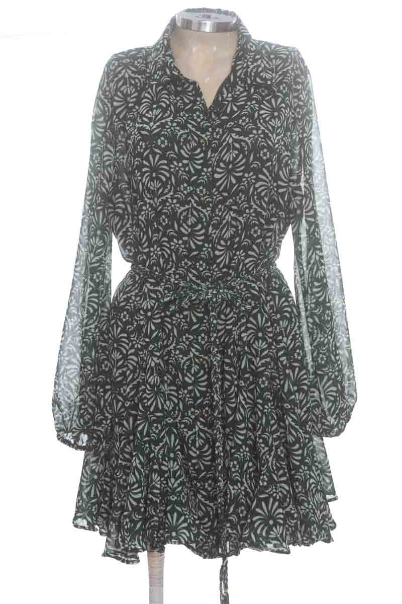 Vestido / Enterizo color Verde - Zara