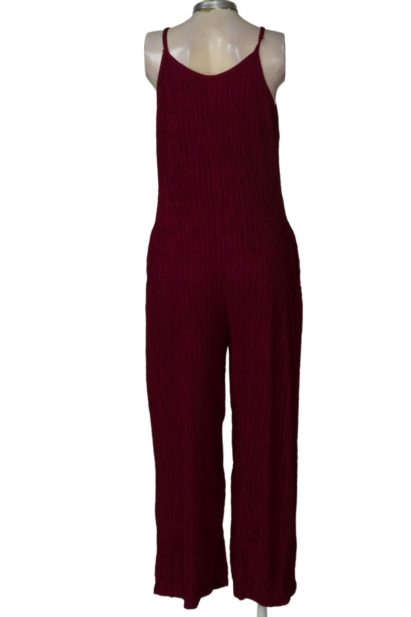 Vestido / Enterizo color Vinotinto - Closeando