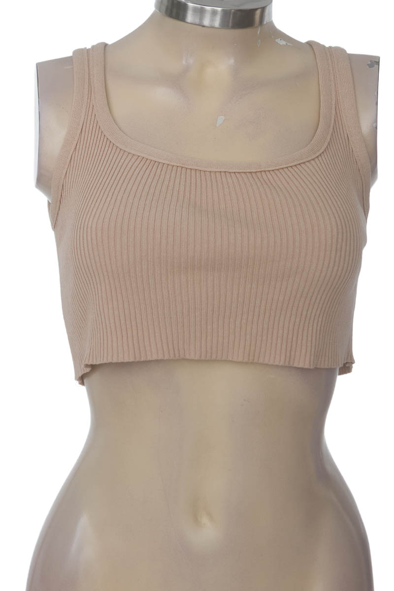 Top / Camiseta color Beige - Closeando