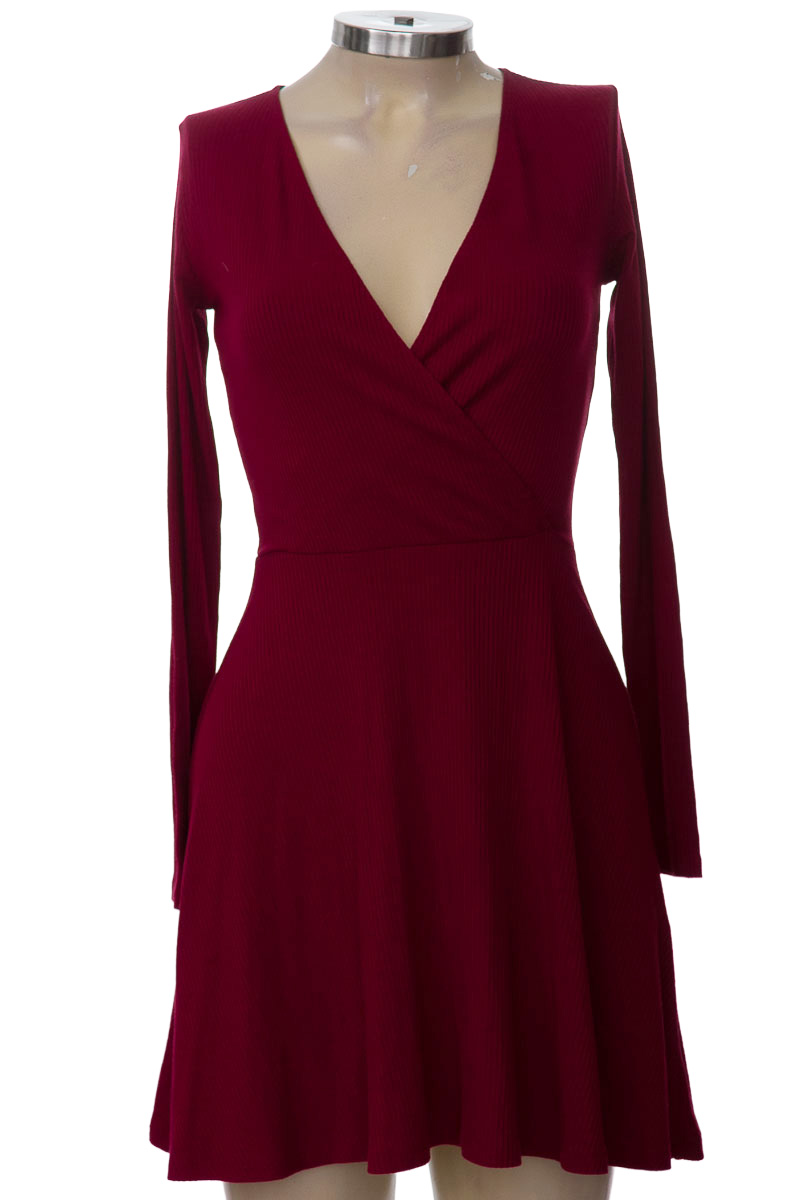 Vestido / Enterizo color Vinotinto - Forever 21