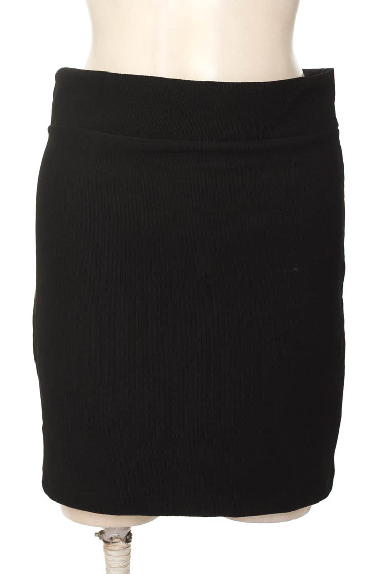Falda color Negro - Closeando