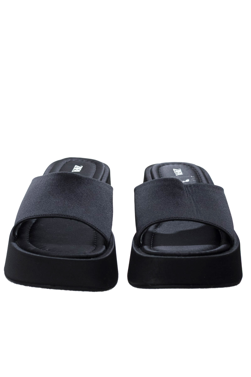 Zapatos color Negro - Zara